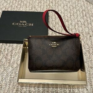 Coach Wristlet  New with box